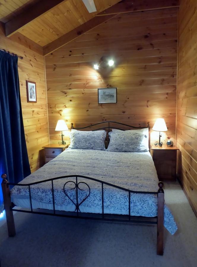 Molly'S Chase Bed & Breakfast Emu Flat Exterior photo
